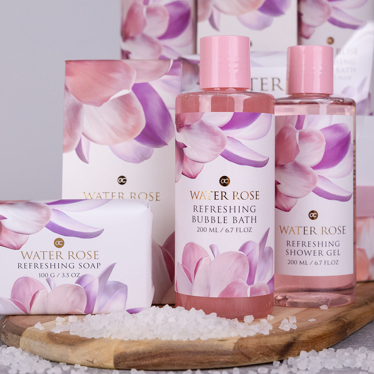 WATER ROSE Badeset Detailansicht 200ml Duschgel, 200ml Schaumbad, 100g Seife und 100g Badesalz